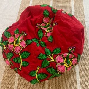Satin lined hair bonnet with elastic band